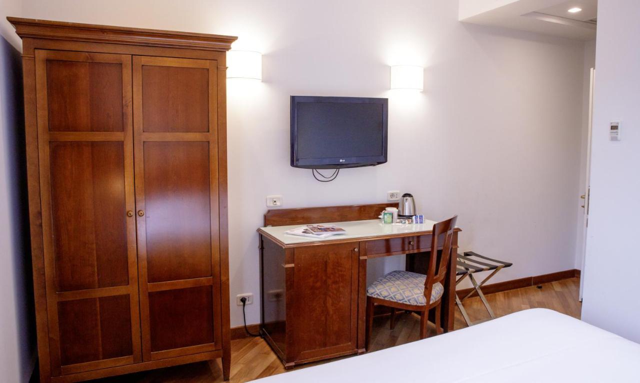 Western Ai Cavalieri 4* Palermo